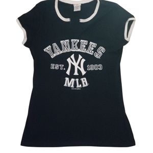 MLB Genuine Women's Yankees Shirt - Campus Lifestyle w/Gems